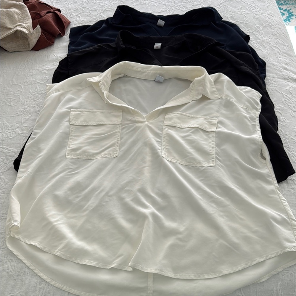 Women's off white, black, navy XL top set